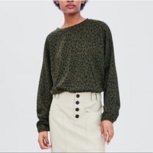 Zara NWOT Green Leopard Sweater